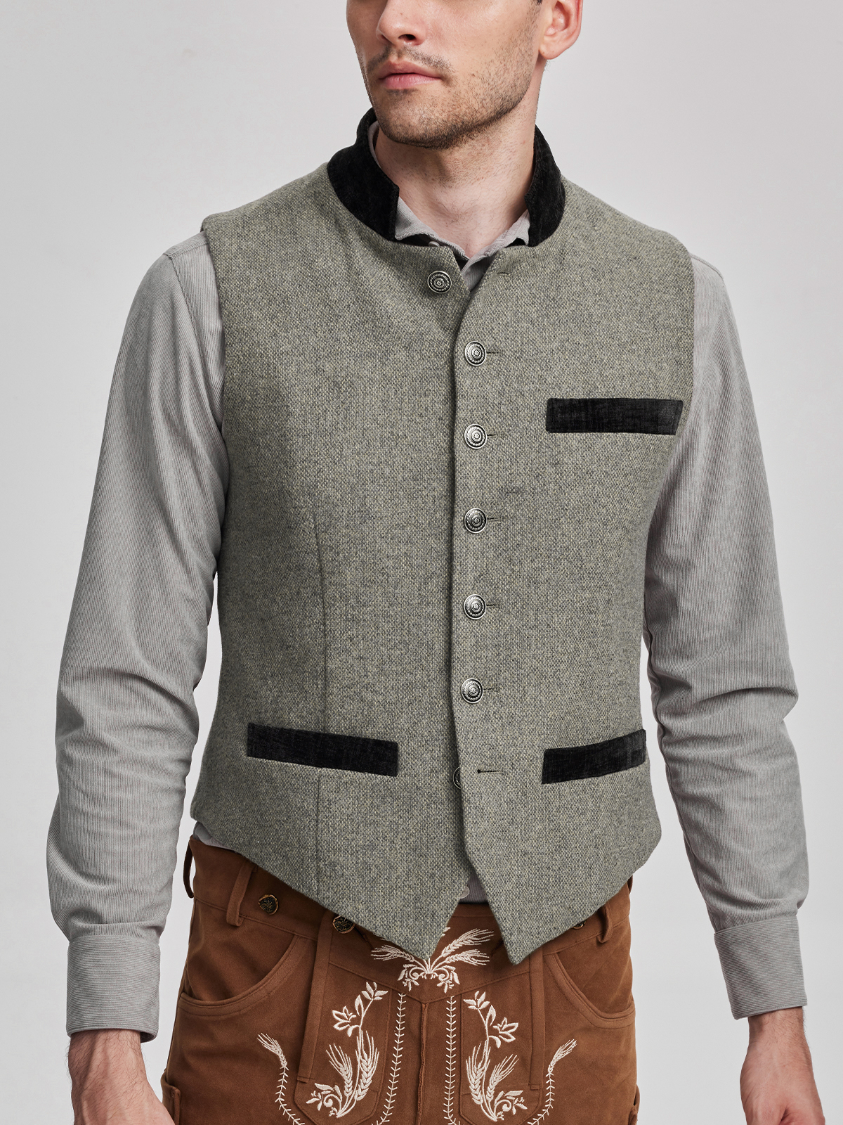 Dirndl mit Weste in Grau