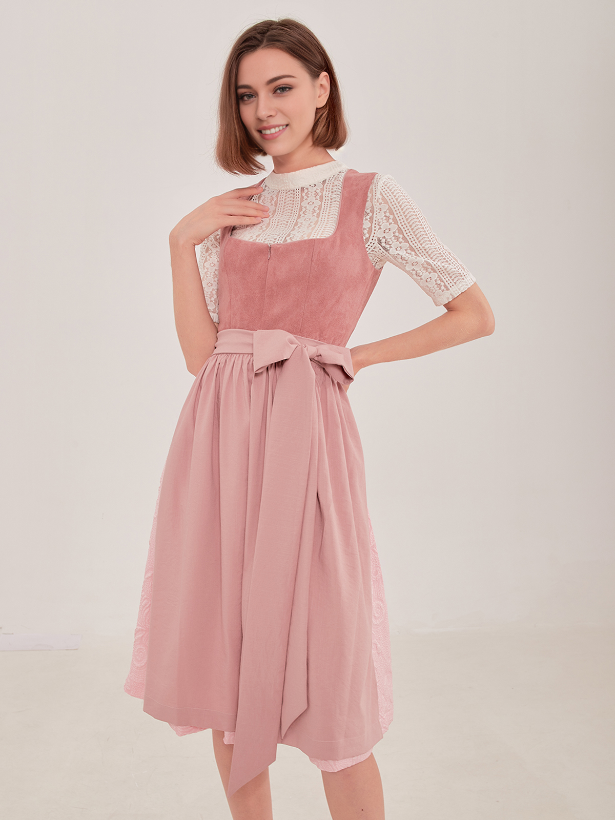 Grün pinkes Dirndl mit modernem Schnitt