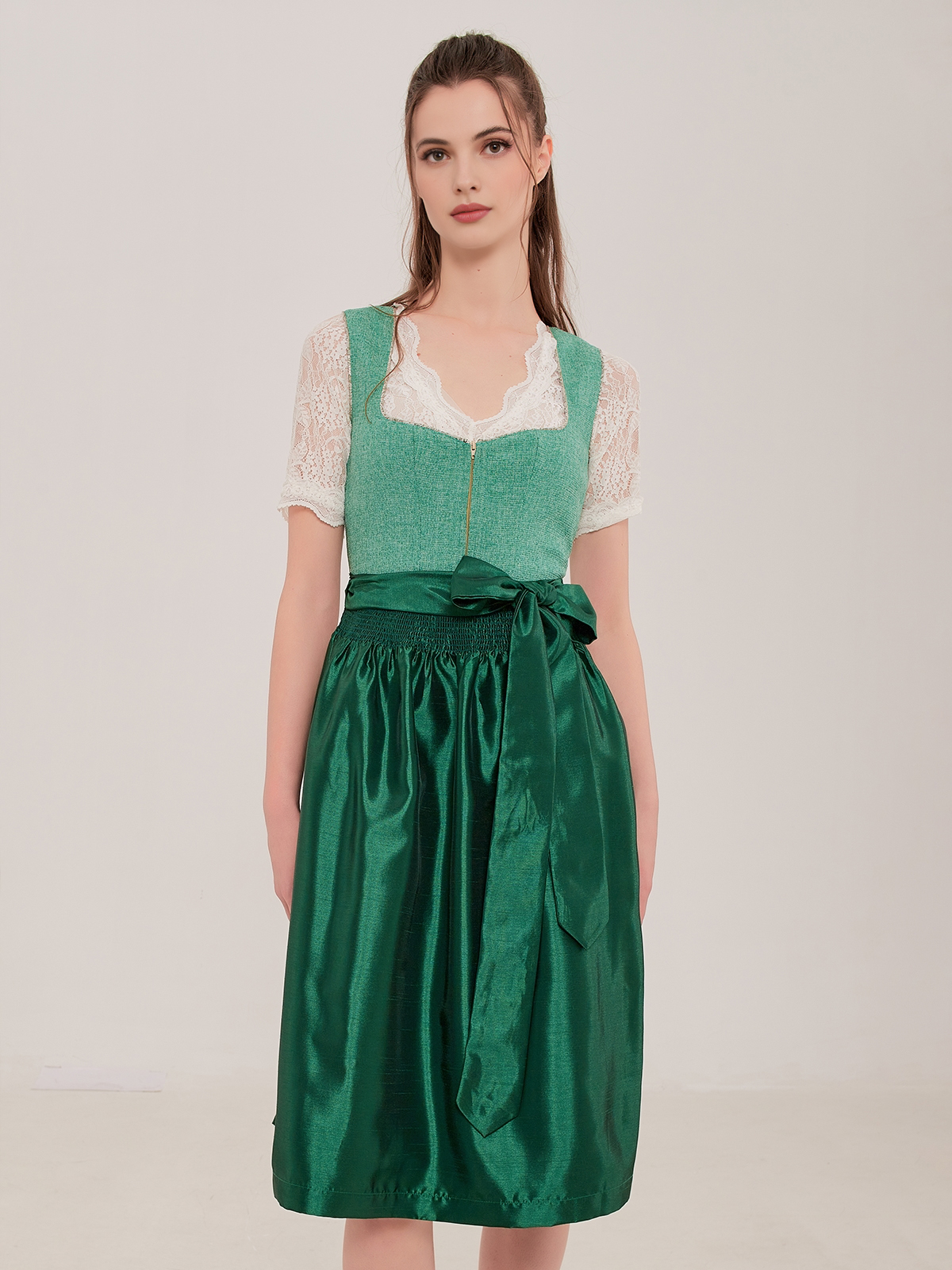 Dirndl Jeansblau – Tradition meets Modernität