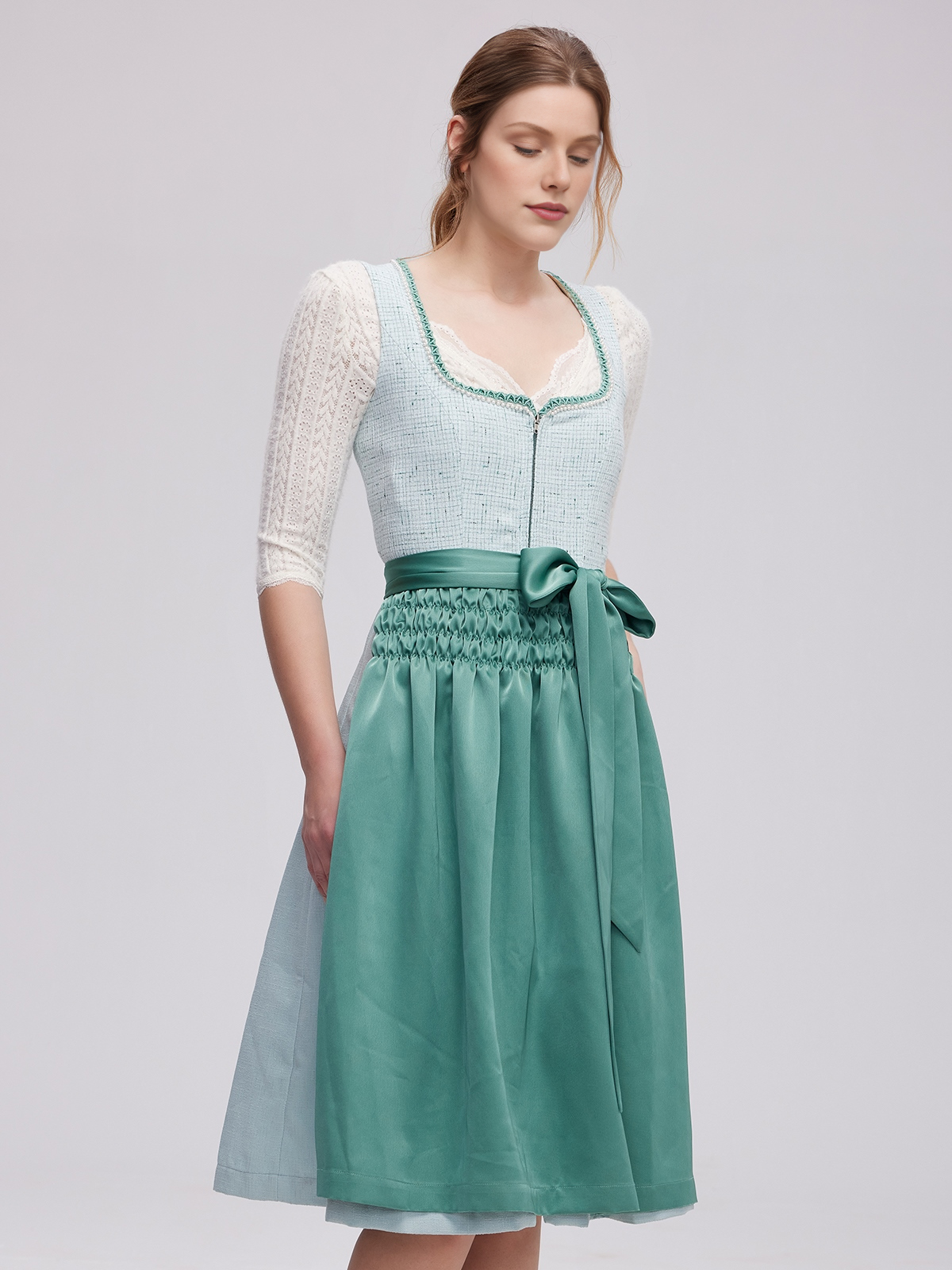 Dirndl Damen Samt in Grün