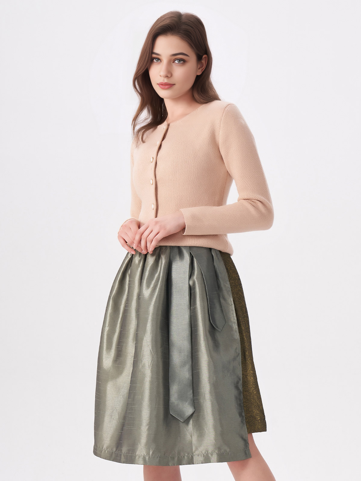 Modernes Dirndl in Beige und Grün