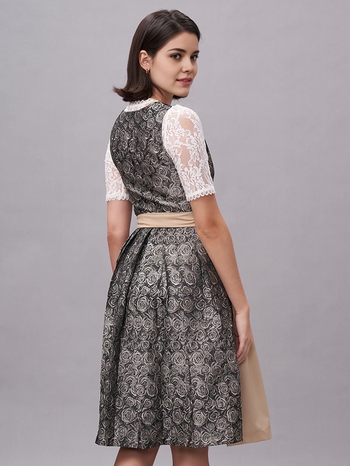 Stylisches Mini-Dirndl in Gelb