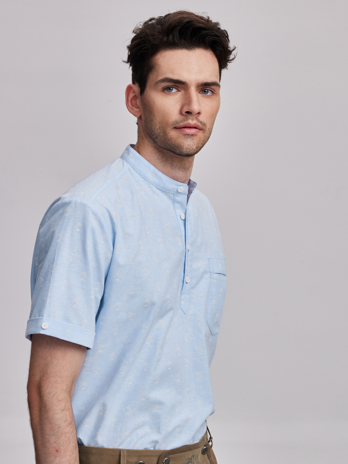 Dirndl in Blau – ähnlich zum grünen Stil