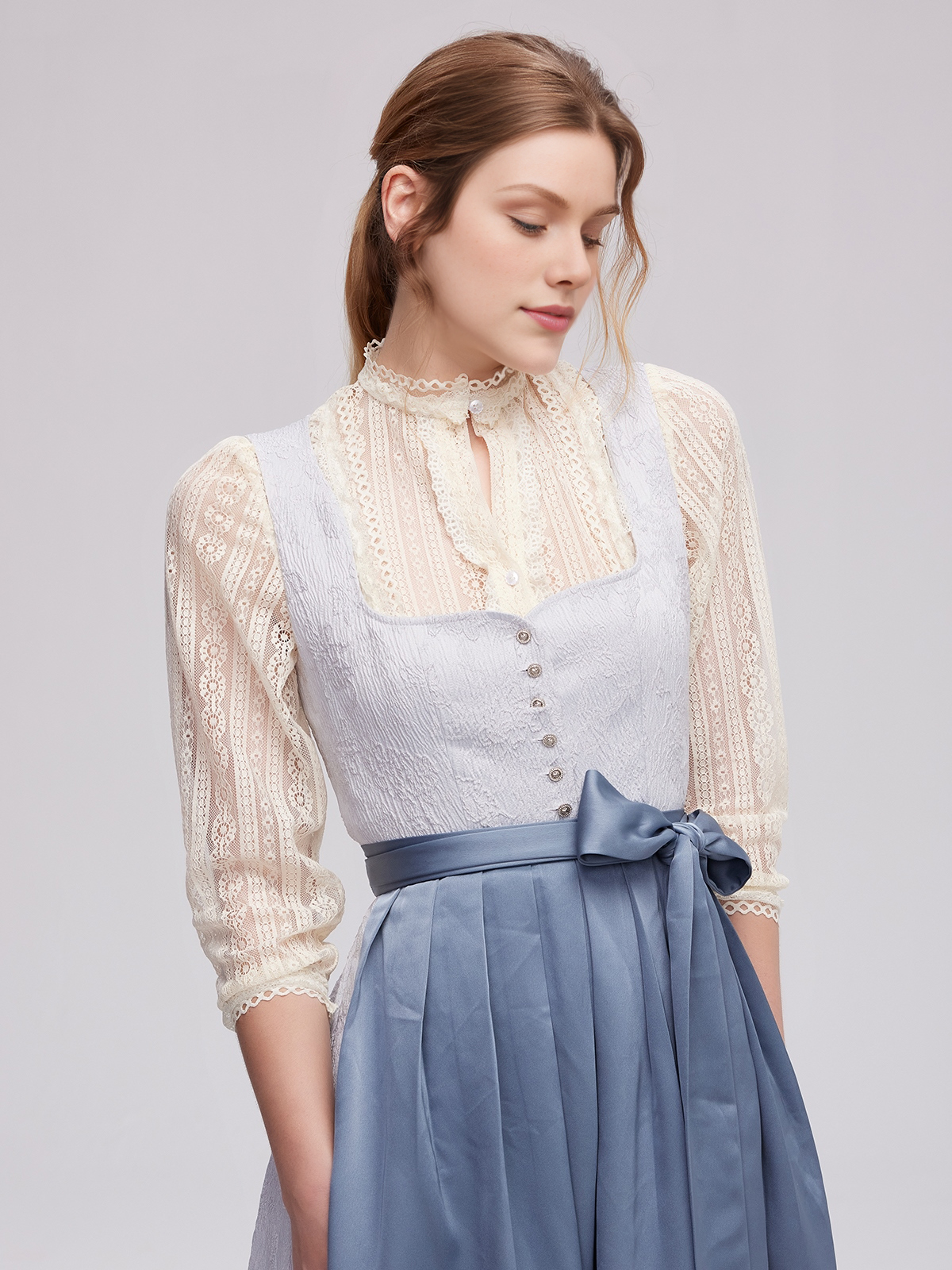 Dirndl hochgeschlossen blau