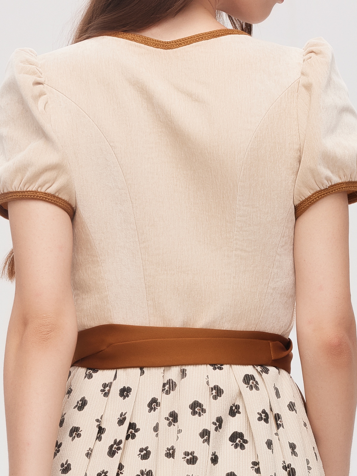 Elegantes Dirndl in Braun