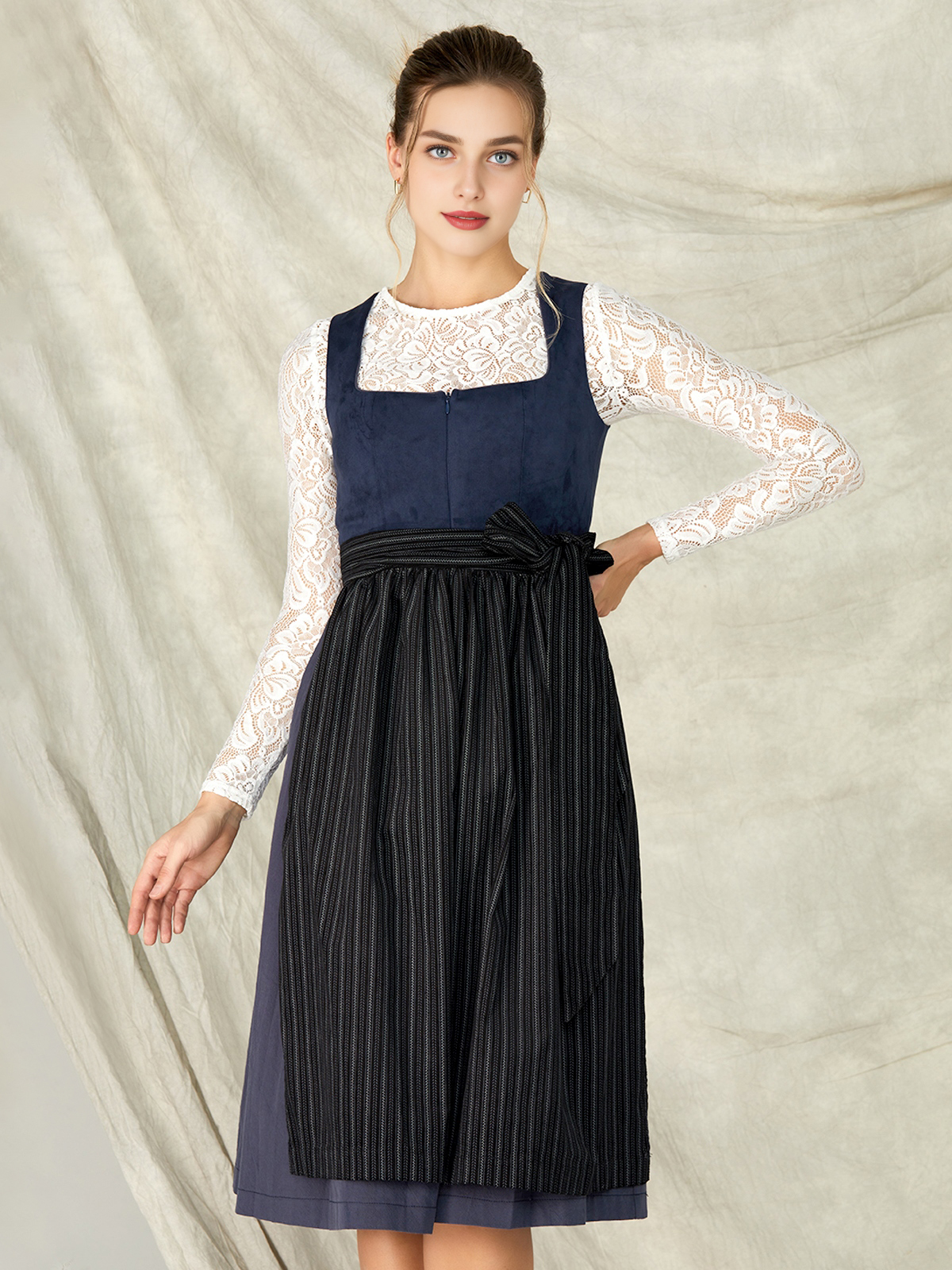 Grünes Dirndl mit modernem Schnitt