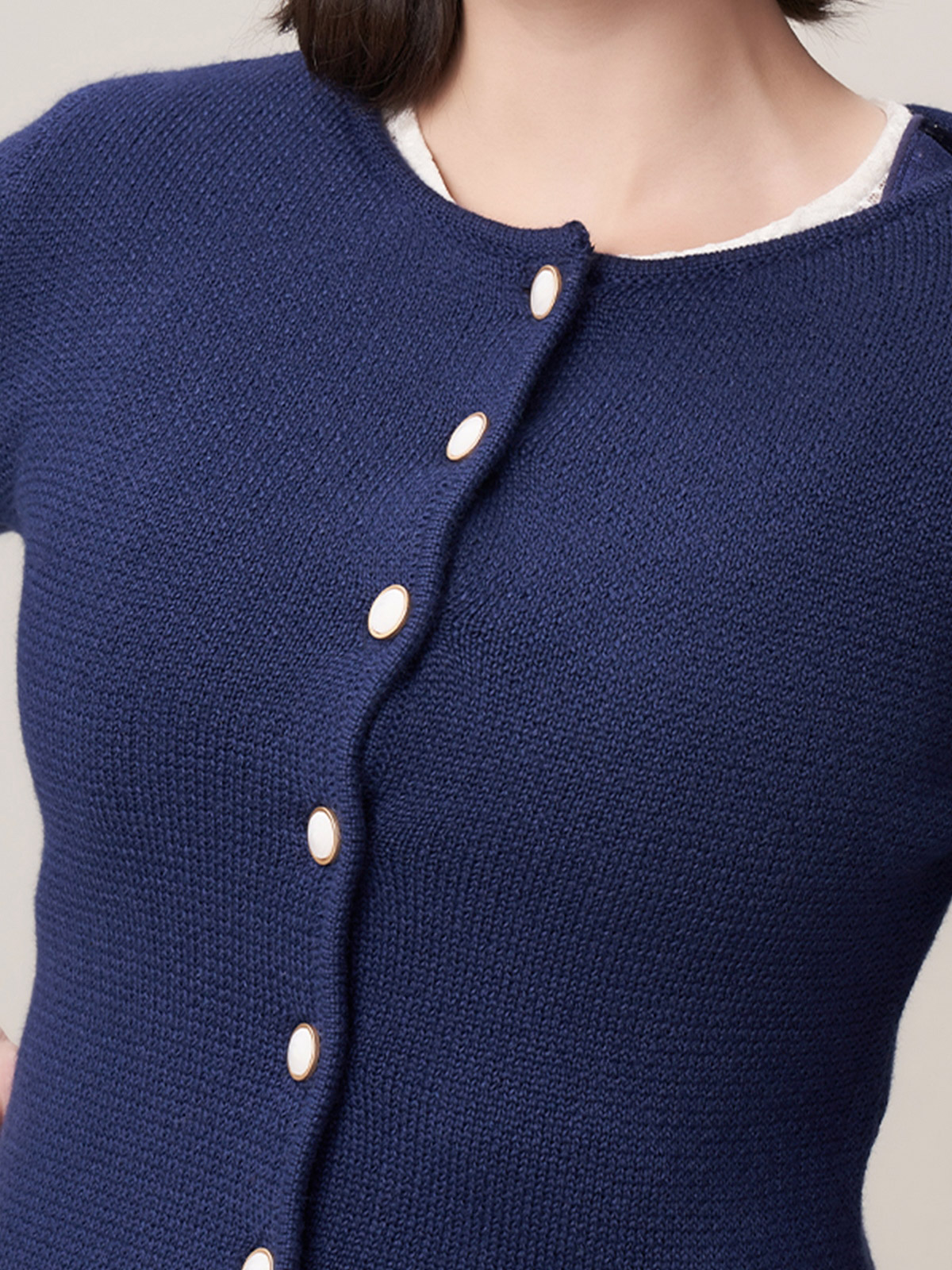 Diendl in Marineblau