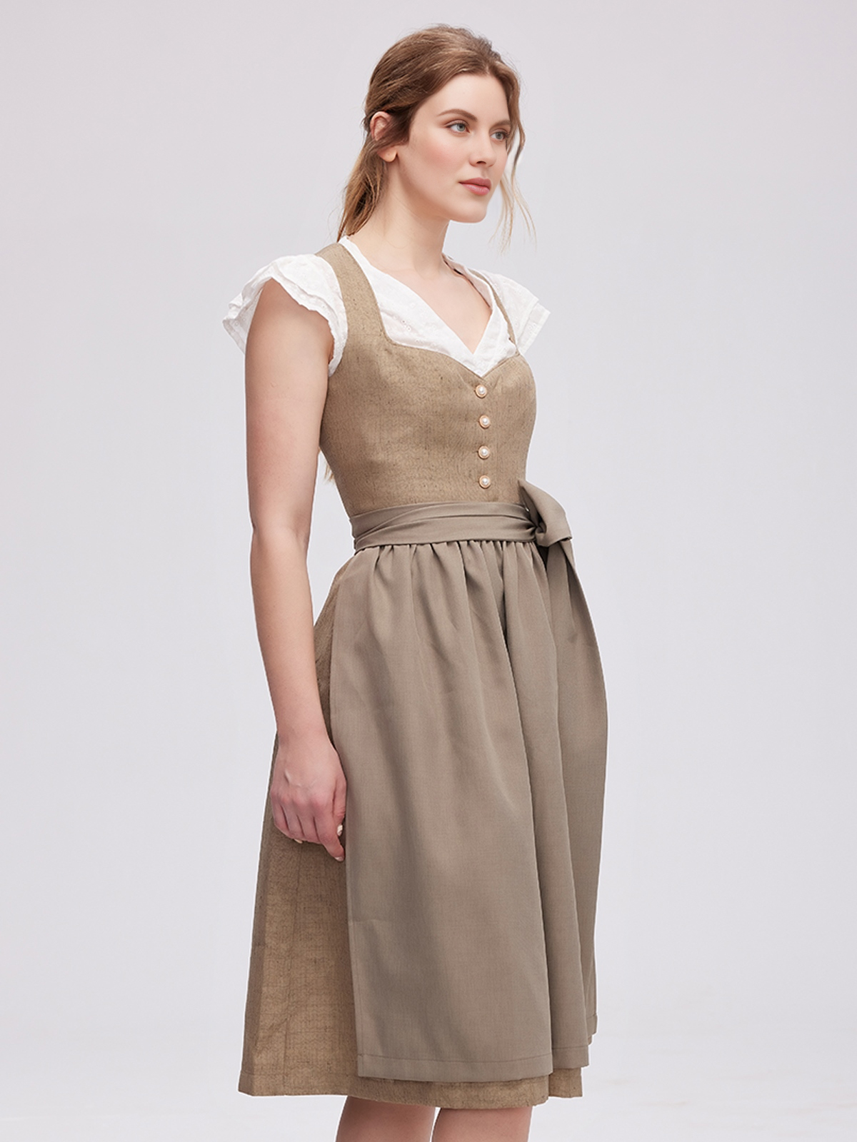 Dirndl in Grün – feminin und frisch