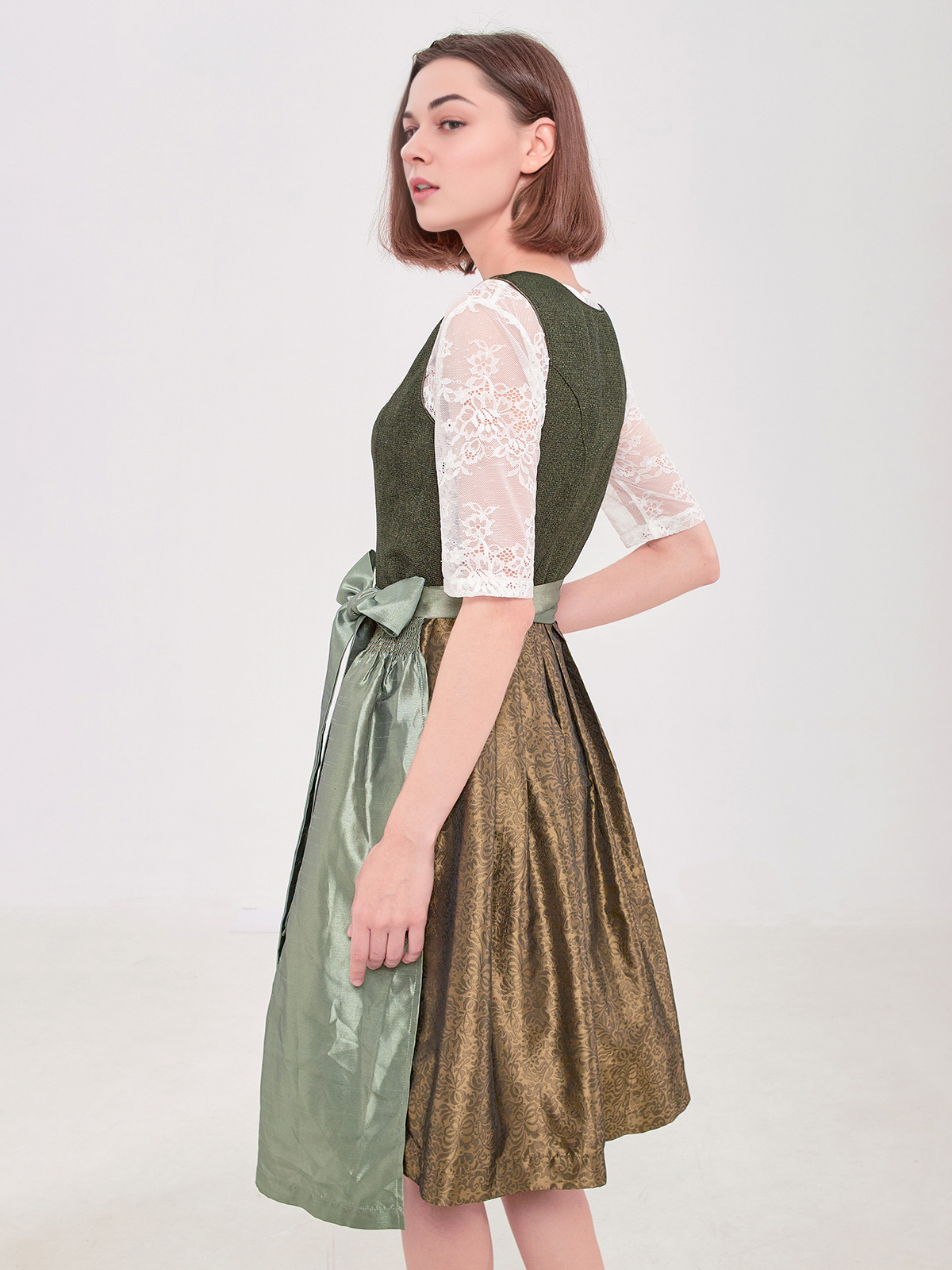 Dirndl in Grün