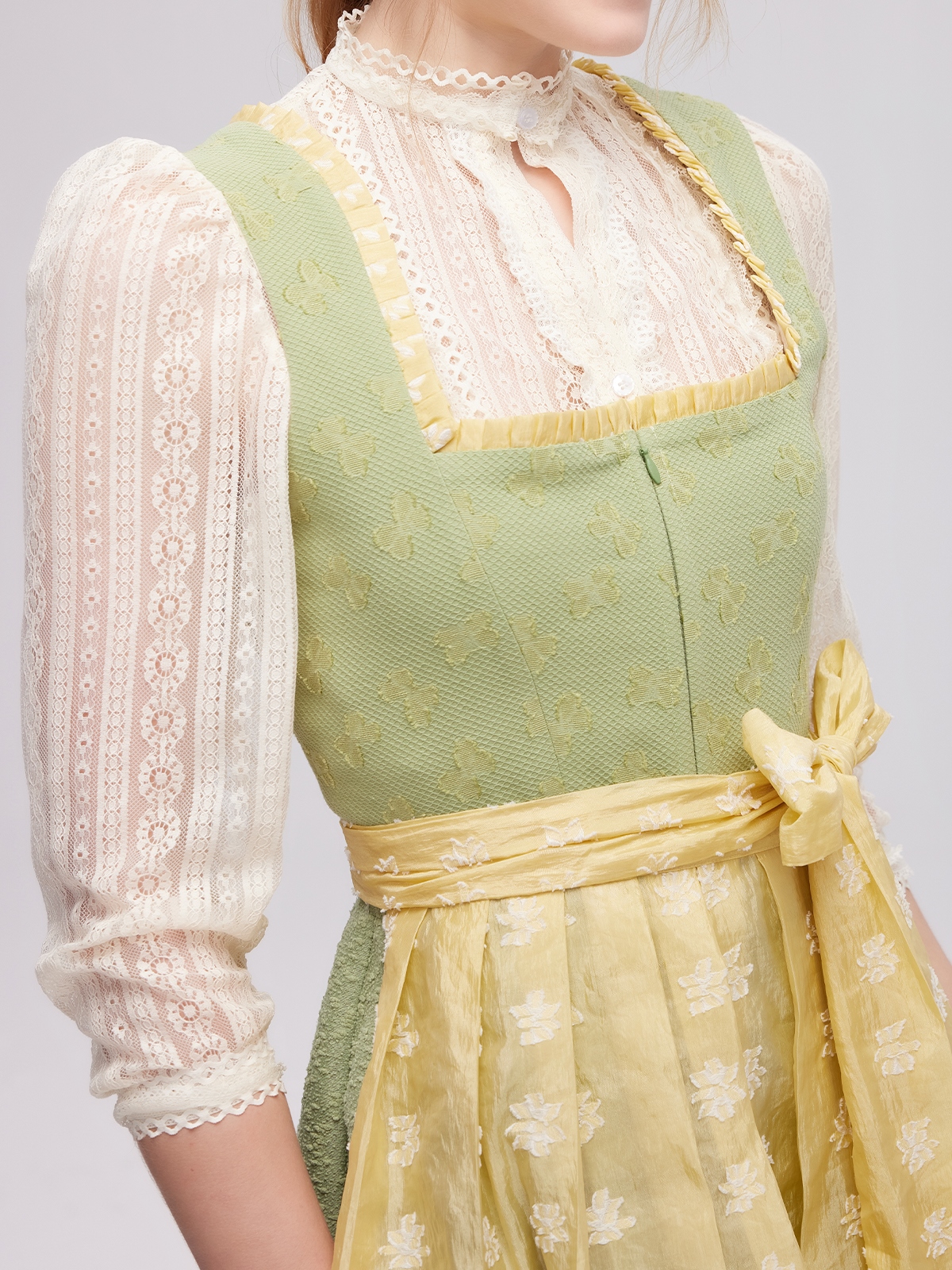 Dirndl Grün Schlicht – stilvolle Trachtenmode für jeden Anlass