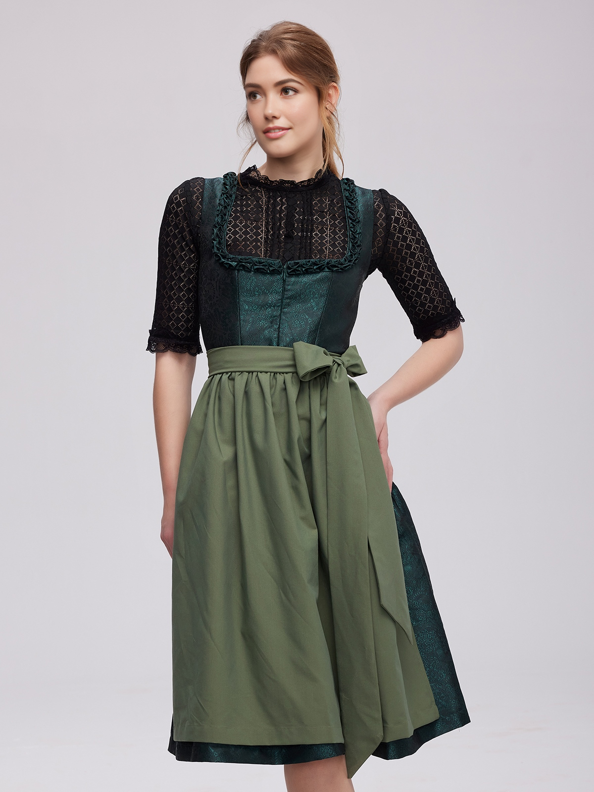 Modernes Dirndl in Grün mit Punkten