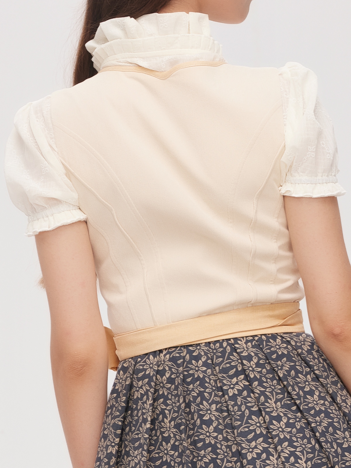 Dirndl in Gelb – perfekt für sommerliche Anlässe